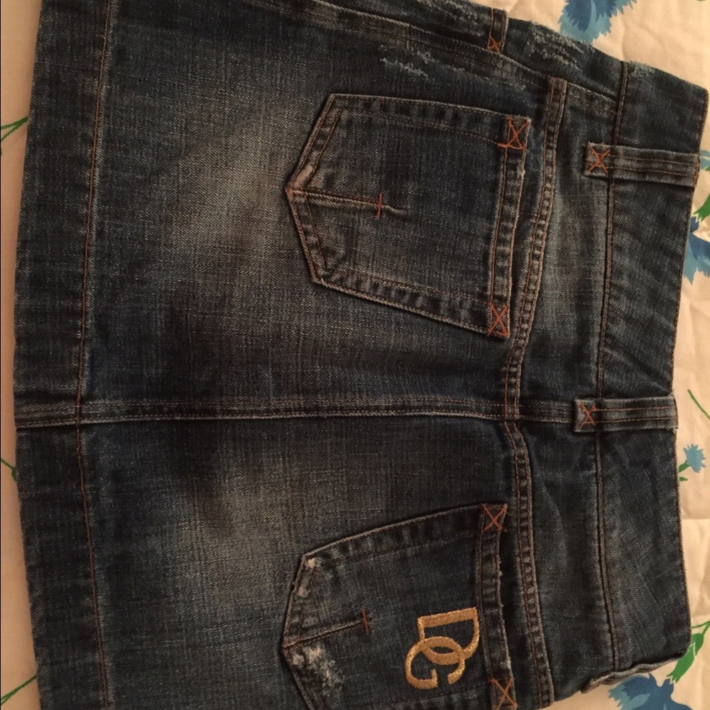 Dolce and Gabbana Jean Skirt - Picture 2 of 3